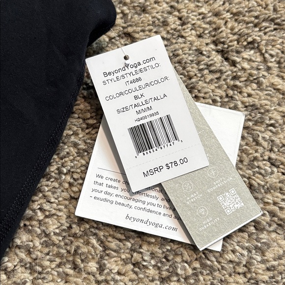 Beyond Yoga Powerbeyond Intensity Racerback Cropped Tank size medium NWT - Picture 2 of 4